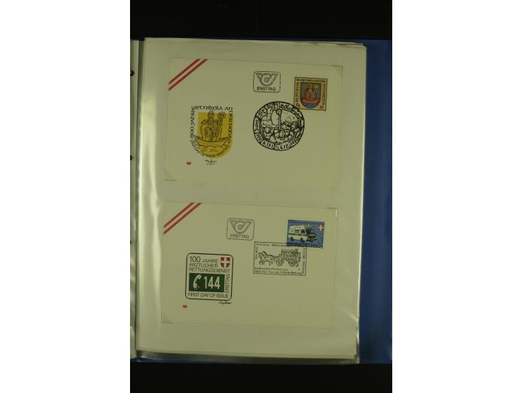 1945/85 (ca.), in den Hauptnummern augenscheinlich komplette Sammlung mit Mi.-Nr. Va-d, diese und Grazer Aufdrucke postfrisch