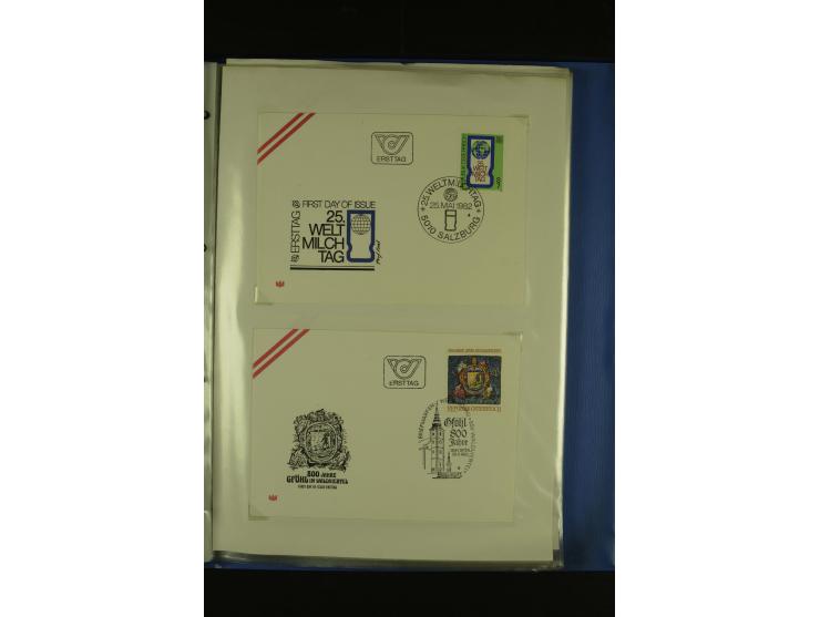 1945/85 (ca.), in den Hauptnummern augenscheinlich komplette Sammlung mit Mi.-Nr. Va-d, diese und Grazer Aufdrucke postfrisch