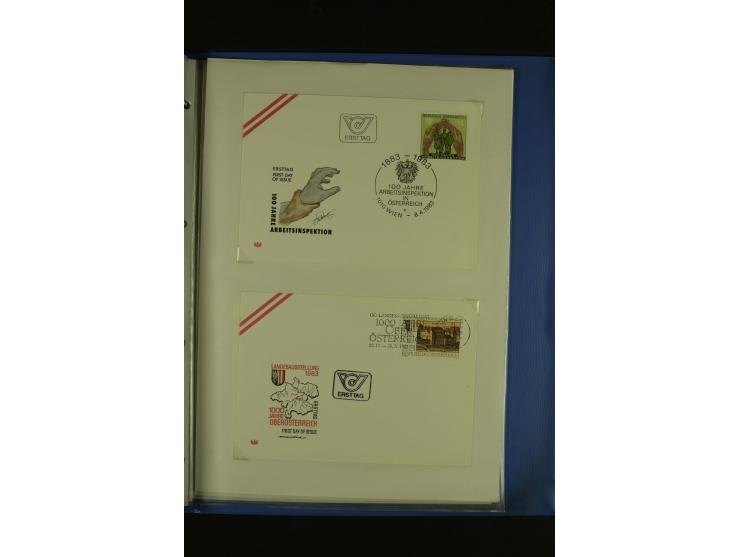1945/85 (ca.), in den Hauptnummern augenscheinlich komplette Sammlung mit Mi.-Nr. Va-d, diese und Grazer Aufdrucke postfrisch