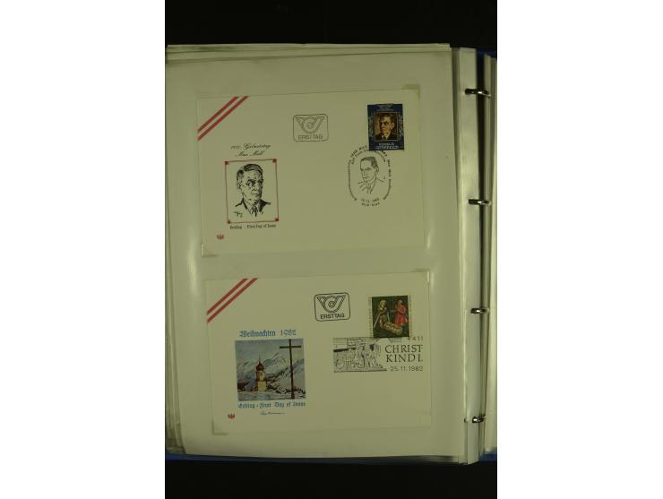 1945/85 (ca.), in den Hauptnummern augenscheinlich komplette Sammlung mit Mi.-Nr. Va-d, diese und Grazer Aufdrucke postfrisch