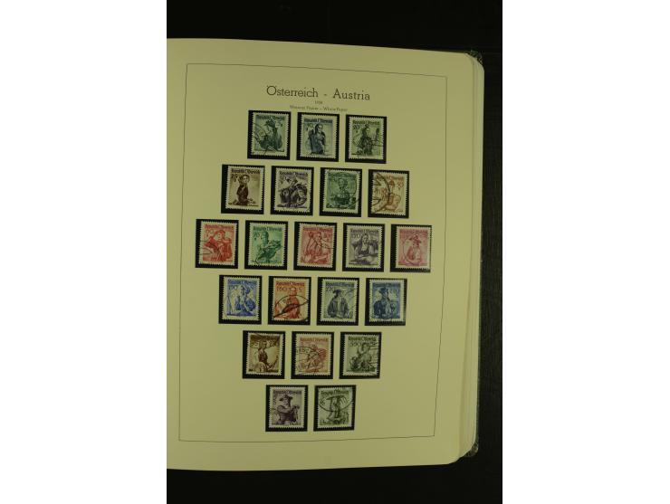 1945/85 (ca.), in den Hauptnummern augenscheinlich komplette Sammlung mit Mi.-Nr. Va-d, diese und Grazer Aufdrucke postfrisch