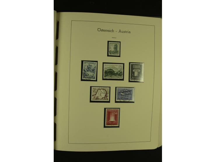 1945/85 (ca.), in den Hauptnummern augenscheinlich komplette Sammlung mit Mi.-Nr. Va-d, diese und Grazer Aufdrucke postfrisch