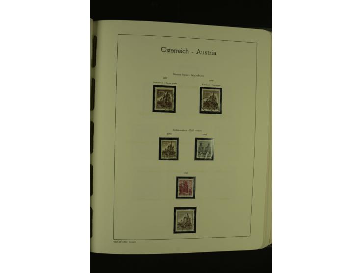 1945/85 (ca.), in den Hauptnummern augenscheinlich komplette Sammlung mit Mi.-Nr. Va-d, diese und Grazer Aufdrucke postfrisch