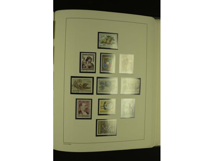 1945/85 (ca.), in den Hauptnummern augenscheinlich komplette Sammlung mit Mi.-Nr. Va-d, diese und Grazer Aufdrucke postfrisch