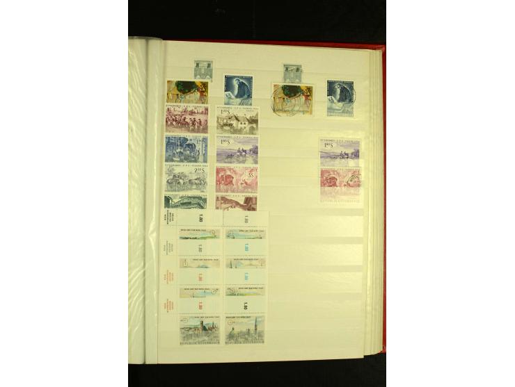 1945/81, postfrische und teils gestempelte Sammlung mit einigen besseren Ausgaben in 2 Steckbüchern