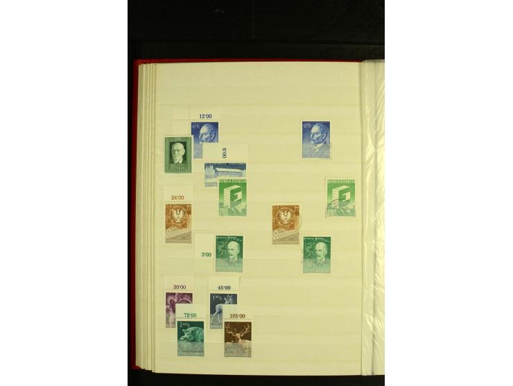 1945/81, postfrische und teils gestempelte Sammlung mit einigen besseren Ausgaben in 2 Steckbüchern