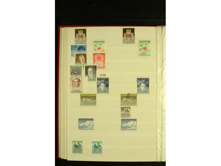 1945/81, postfrische und teils gestempelte Sammlung mit einigen besseren Ausgaben in 2 Steckbüchern