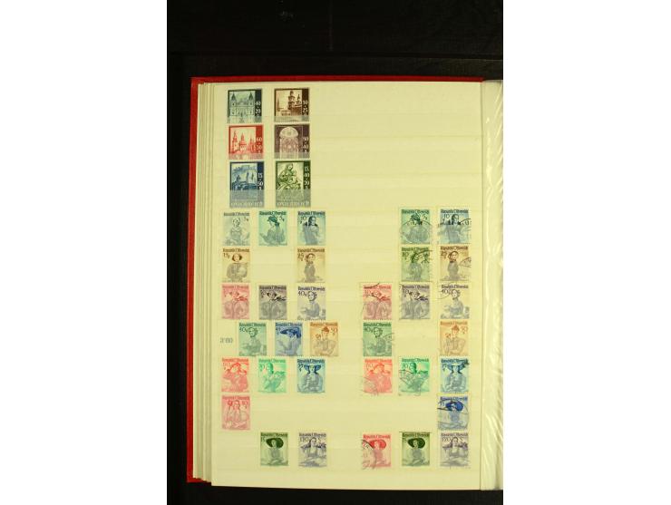 1945/81, postfrische und teils gestempelte Sammlung mit einigen besseren Ausgaben in 2 Steckbüchern