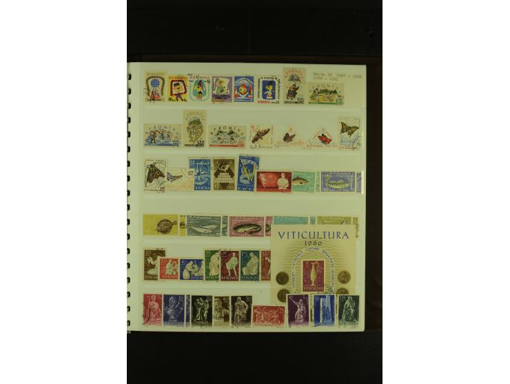 1858/1991, am Anfang meist ungebrauchte und gestempelte Sammlung mit Doubletten in 2 Alben, dabei Blockausgaben ab Nr. 1, pos