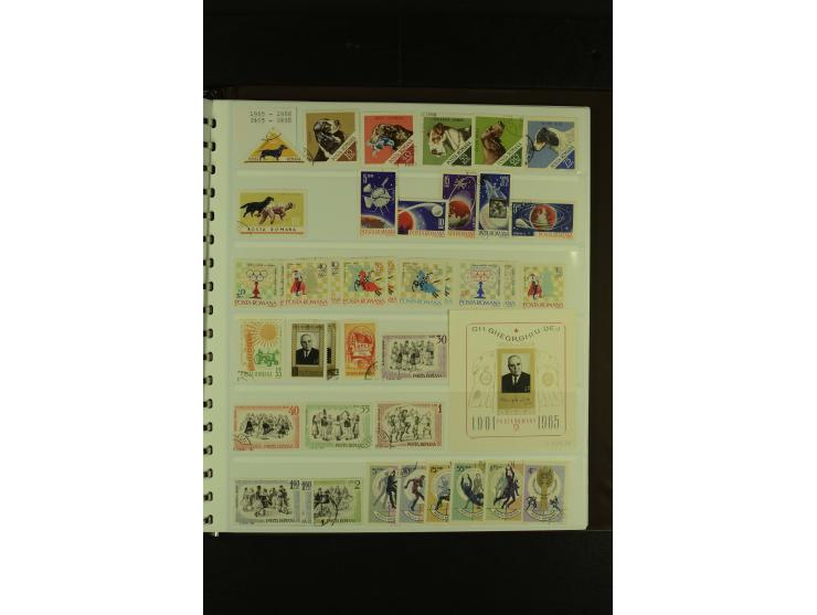 1858/1991, am Anfang meist ungebrauchte und gestempelte Sammlung mit Doubletten in 2 Alben, dabei Blockausgaben ab Nr. 1, pos