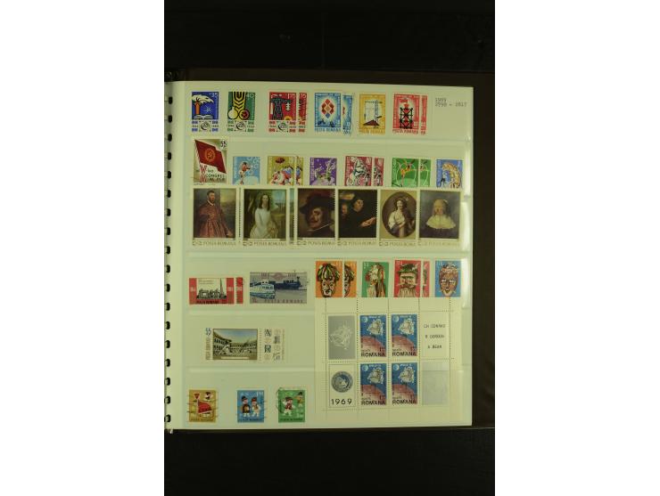 1858/1991, am Anfang meist ungebrauchte und gestempelte Sammlung mit Doubletten in 2 Alben, dabei Blockausgaben ab Nr. 1, pos