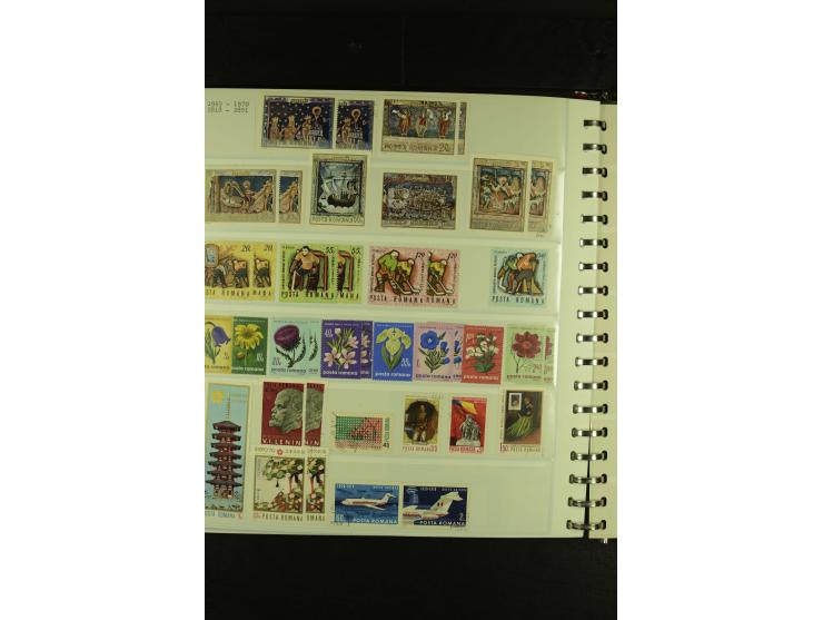 1858/1991, am Anfang meist ungebrauchte und gestempelte Sammlung mit Doubletten in 2 Alben, dabei Blockausgaben ab Nr. 1, pos