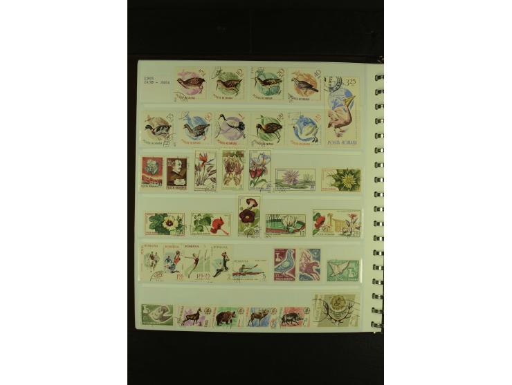 1858/1991, am Anfang meist ungebrauchte und gestempelte Sammlung mit Doubletten in 2 Alben, dabei Blockausgaben ab Nr. 1, pos