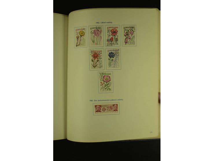 1918/1965, am Anfang meist ungebrauchte und gestempelte Sammlung in 2 Vordruckalben mit einigen Aufdruck- und Flugpost-Ausgab