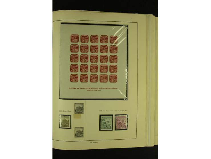 1918/1965, am Anfang meist ungebrauchte und gestempelte Sammlung in 2 Vordruckalben mit einigen Aufdruck- und Flugpost-Ausgab