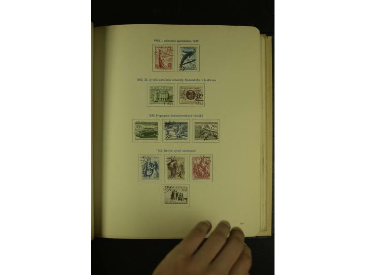 1918/1965, am Anfang meist ungebrauchte und gestempelte Sammlung in 2 Vordruckalben mit einigen Aufdruck- und Flugpost-Ausgab