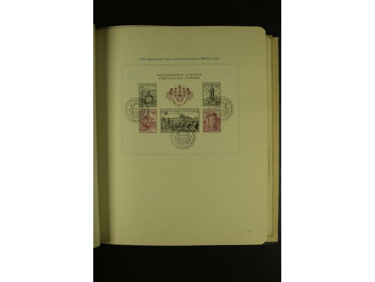 1918/1965, am Anfang meist ungebrauchte und gestempelte Sammlung in 2 Vordruckalben mit einigen Aufdruck- und Flugpost-Ausgab