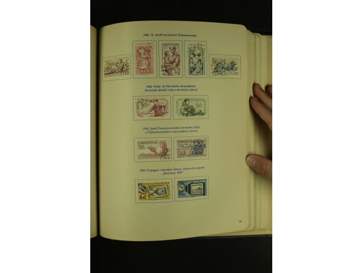1918/1965, am Anfang meist ungebrauchte und gestempelte Sammlung in 2 Vordruckalben mit einigen Aufdruck- und Flugpost-Ausgab