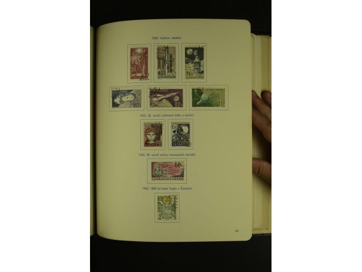 1918/1965, am Anfang meist ungebrauchte und gestempelte Sammlung in 2 Vordruckalben mit einigen Aufdruck- und Flugpost-Ausgab