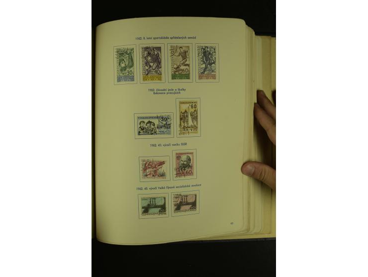 1918/1965, am Anfang meist ungebrauchte und gestempelte Sammlung in 2 Vordruckalben mit einigen Aufdruck- und Flugpost-Ausgab