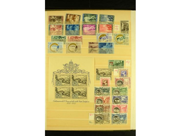 1933/58, postfrische und ungebrauchte Sammlung mit besseren Sätzen, Bl.1 etc.