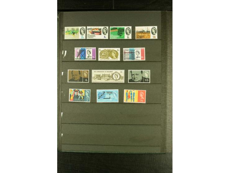 1924/81, postfrische und etwas ungebrauchte Sammlung der Sondermarken, dabei Mi.-Nr. 174, Phosphorstreifen-Ausdrucke etc.