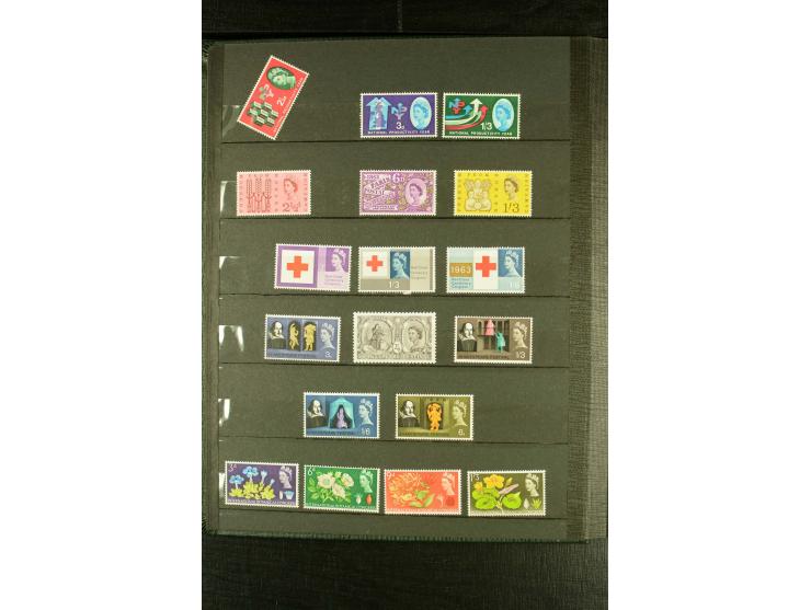 1924/81, postfrische und etwas ungebrauchte Sammlung der Sondermarken, dabei Mi.-Nr. 174, Phosphorstreifen-Ausdrucke etc.
