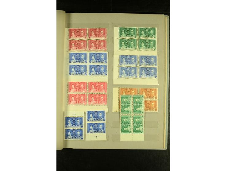 1937, Omnibus-Ausgabe, postfrische Partie im Album, fast ausschließlich in 4er-Blocks