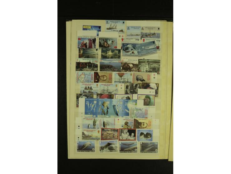 1963/2005, in den Hauptnummern augenscheinlich kpl. postfrische Sammlung bis Anfang 2005, dazu Falkland Despesnecies und Sout