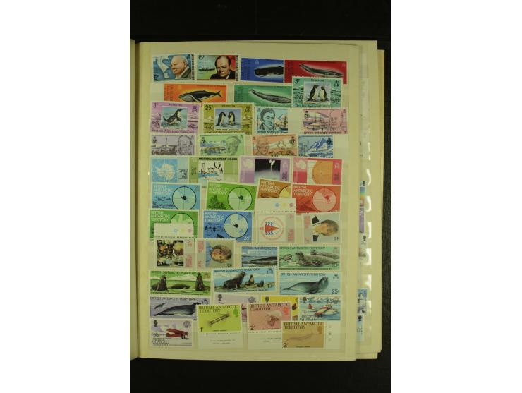 1963/2005, in den Hauptnummern augenscheinlich kpl. postfrische Sammlung bis Anfang 2005, dazu Falkland Despesnecies und Sout