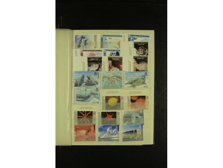 1963/2007, postfrische, mit Unternummern nach Michel kpl. Sammlung im kleinen Einsteckbuch (Mi. ca. 1.970,-)