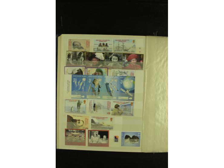 1963/2007, postfrische, mit Unternummern nach Michel kpl. Sammlung im kleinen Einsteckbuch (Mi. ca. 1.970,-)