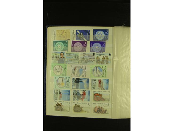 1963/2007, postfrische, mit Unternummern nach Michel kpl. Sammlung im kleinen Einsteckbuch (Mi. ca. 1.970,-)