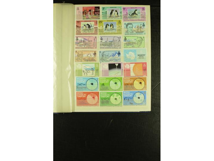 1963/2007, postfrische, mit Unternummern nach Michel kpl. Sammlung im kleinen Einsteckbuch (Mi. ca. 1.970,-)