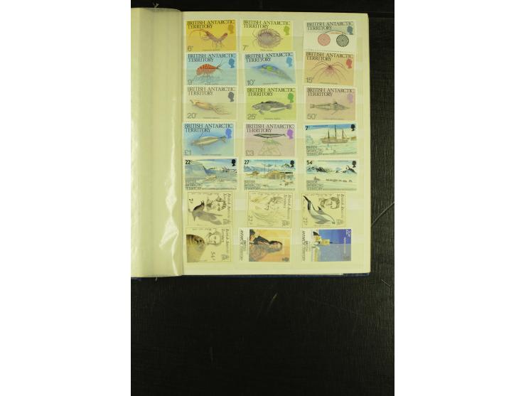 1963/2007, postfrische, mit Unternummern nach Michel kpl. Sammlung im kleinen Einsteckbuch (Mi. ca. 1.970,-)