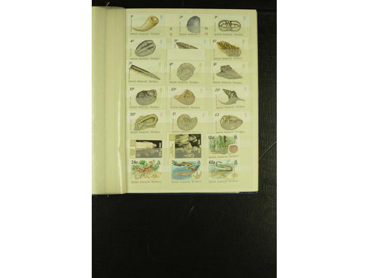 1963/2007, postfrische, mit Unternummern nach Michel kpl. Sammlung im kleinen Einsteckbuch (Mi. ca. 1.970,-)