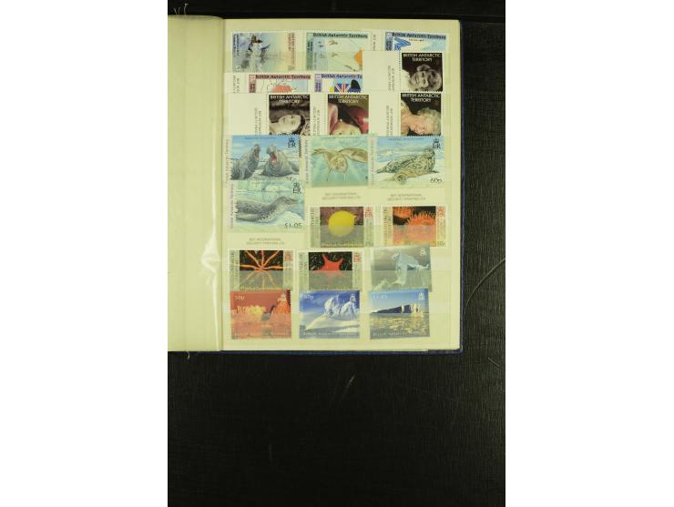 1963/2007, postfrische, mit Unternummern nach Michel kpl. Sammlung im kleinen Einsteckbuch (Mi. ca. 1.970,-)