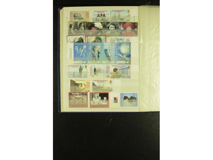 1963/2007, postfrische, mit Unternummern nach Michel kpl. Sammlung im kleinen Einsteckbuch (Mi. ca. 1.970,-)