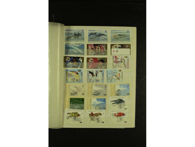 1963/2007, postfrische, mit Unternummern nach Michel kpl. Sammlung im kleinen Einsteckbuch (Mi. ca. 1.970,-)