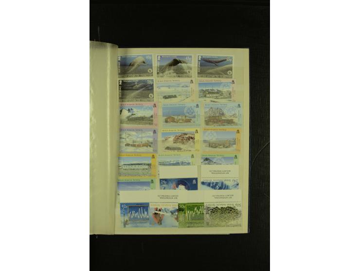 1963/2007, postfrische, mit Unternummern nach Michel kpl. Sammlung im kleinen Einsteckbuch (Mi. ca. 1.970,-)