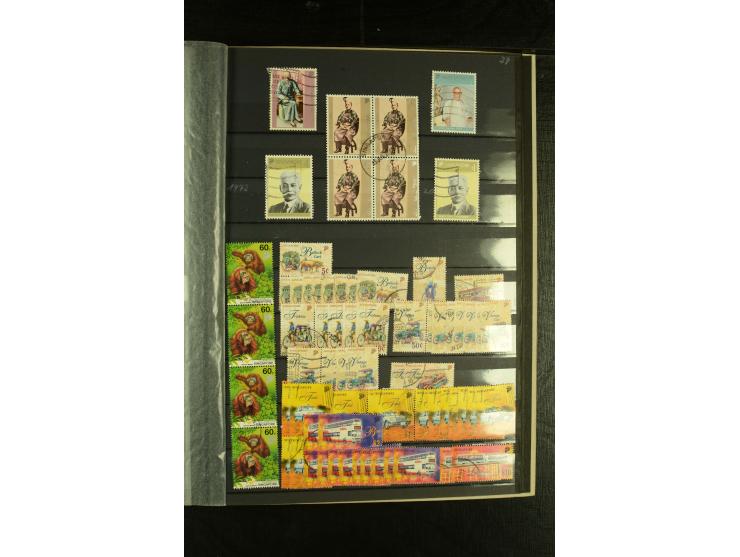 1948/94, postfrische und gestempelte Partie mit Singapur, dabei Malaysia Mi.-Nr. 19-26 in postfrischen Paaren, Doubletten etc