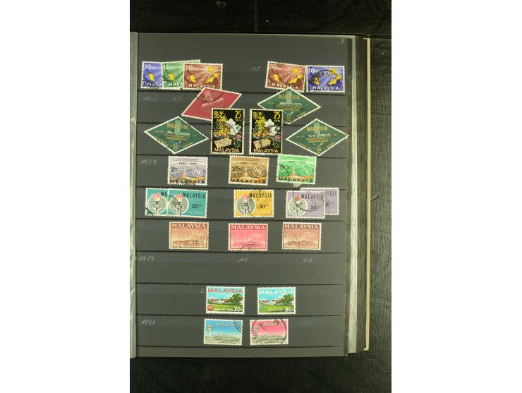 1948/94, postfrische und gestempelte Partie mit Singapur, dabei Malaysia Mi.-Nr. 19-26 in postfrischen Paaren, Doubletten etc