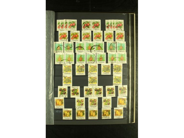 1948/94, postfrische und gestempelte Partie mit Singapur, dabei Malaysia Mi.-Nr. 19-26 in postfrischen Paaren, Doubletten etc