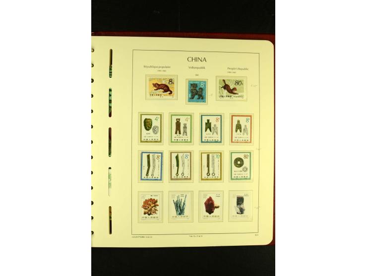 1949/2005, postfrische Sammlung mit u.a. Mi.-Nr. 608-15, 927-34, 948-51, 952-54, 1010-18, 1019, 1025, 1027, 1063-68, 1070-73,