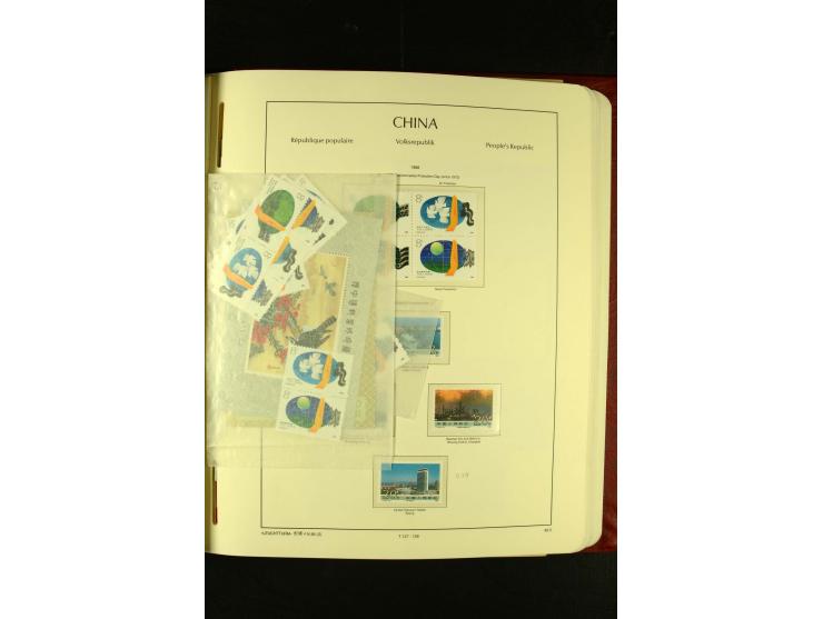 1949/2005, postfrische Sammlung mit u.a. Mi.-Nr. 608-15, 927-34, 948-51, 952-54, 1010-18, 1019, 1025, 1027, 1063-68, 1070-73,