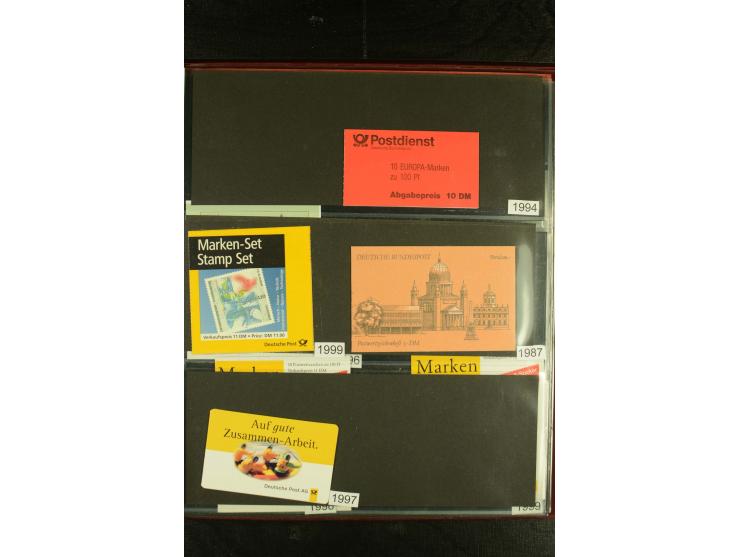 1979/2005, postfrische Partie Markenheftchen von Skandinavien, Bund und Schweiz