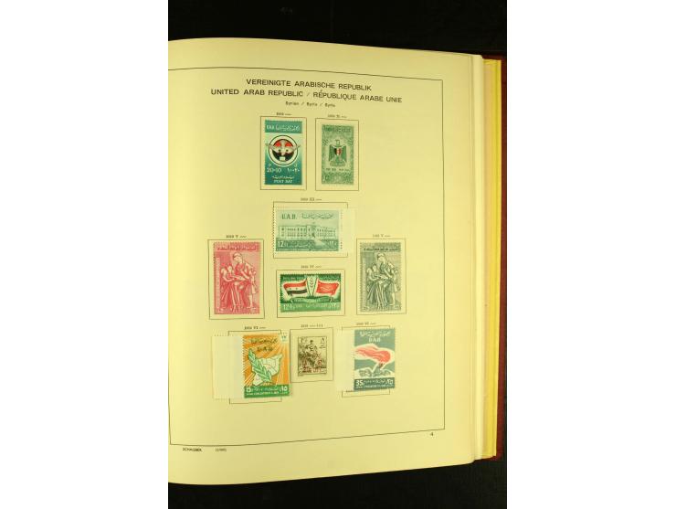 1875/1972 (ca.), ungebrauchte und gestempelte Sammlung mit besseren Ausgaben in 2 Schaubek-Alben