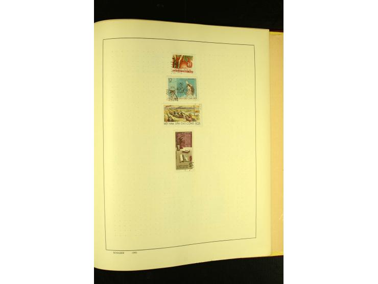 1875/1972 (ca.), ungebrauchte und gestempelte Sammlung mit besseren Ausgaben in 2 Schaubek-Alben