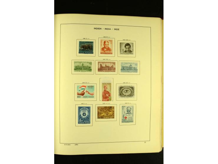 1875/1972 (ca.), ungebrauchte und gestempelte Sammlung mit besseren Ausgaben in 2 Schaubek-Alben