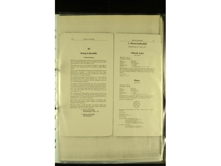 1915/1917, kleine Sammlung "Luftschiff-Feldpost" mit einigen Ansichtskarten diverser Luftschiffe, 3 Feldpostkarten mit Komman